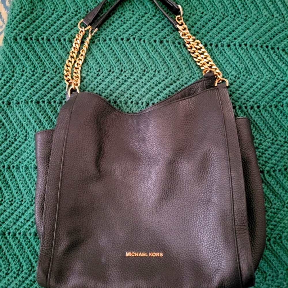 Michael Kors Black Leather Med Chain Shoulder Tote